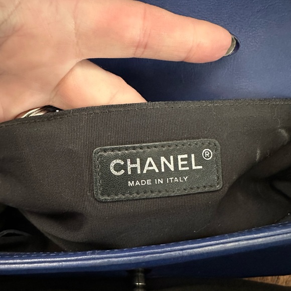 Chanel Boy Bag OLD MEDIUM - Picture 7 of 9